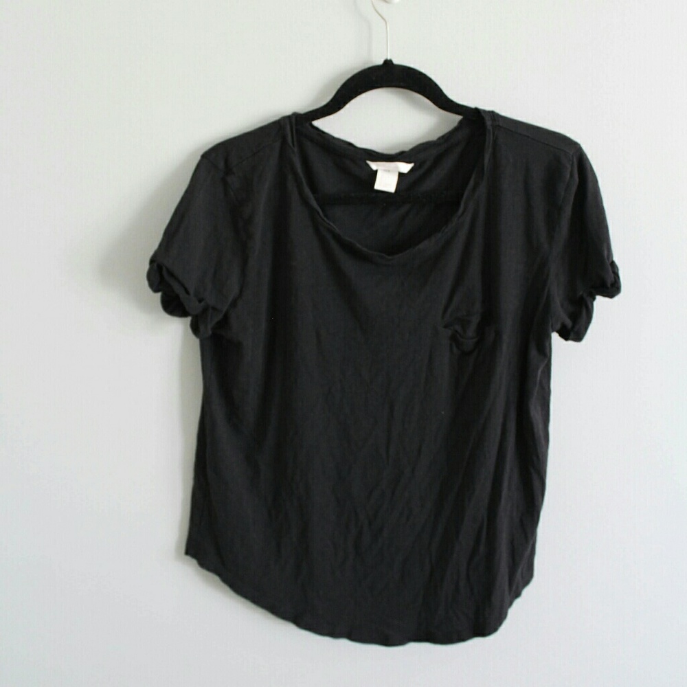 Black t- shirt